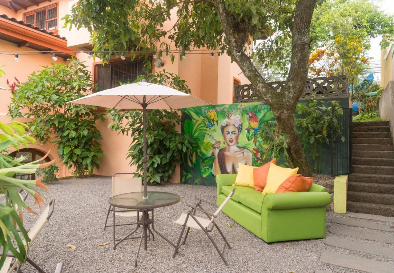 Luna Inn B&B Ciudad Cariari Eksteriør billede