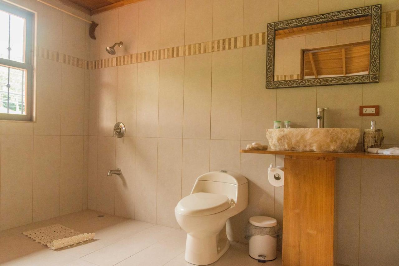 Luna Inn B&B Ciudad Cariari Eksteriør billede