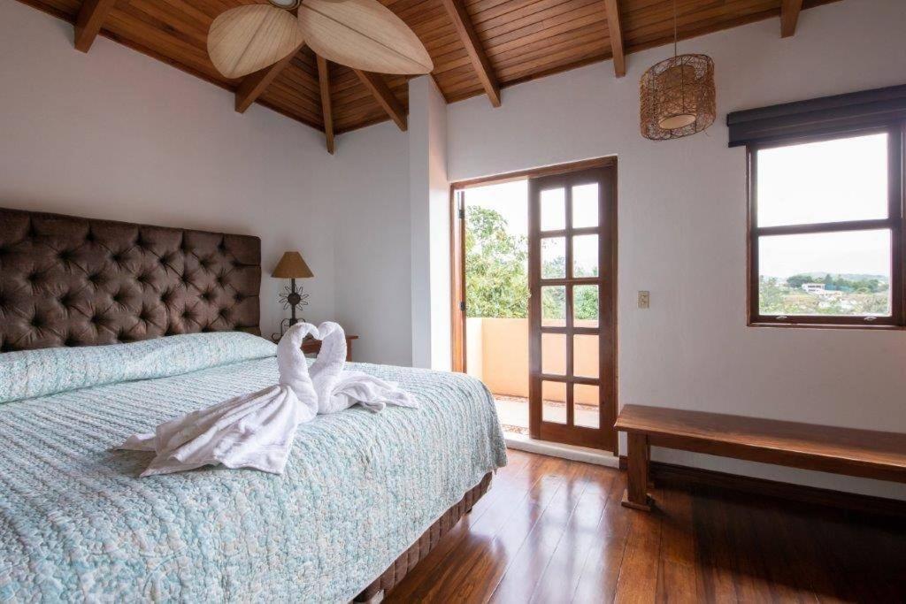 Luna Inn B&B Ciudad Cariari Eksteriør billede