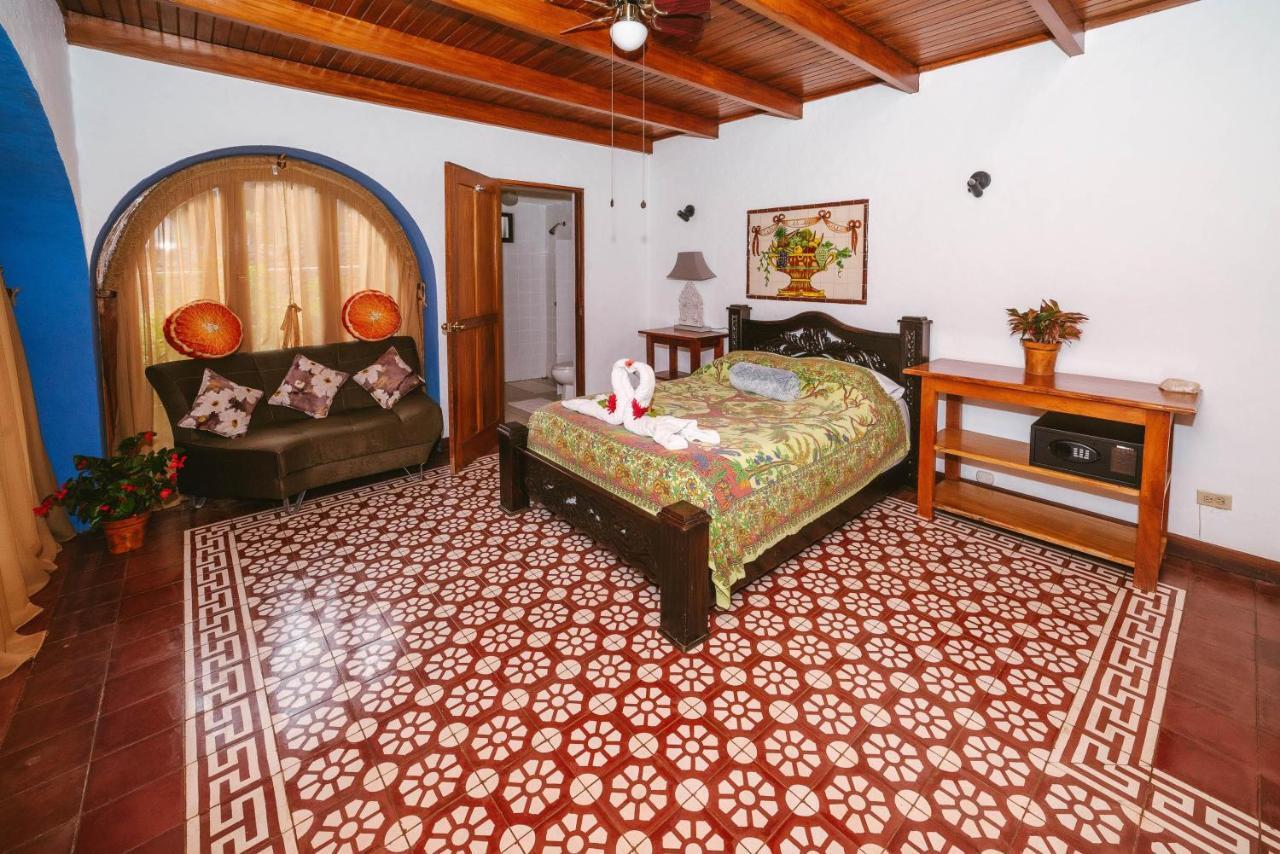 Luna Inn B&B Ciudad Cariari Eksteriør billede